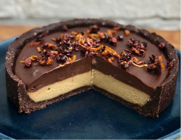 Raw fermented orange and chocolate cake