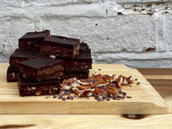 Raw chocolate brownie and awesome raw carrot oat bars - 6th February 2022 - Image 3